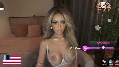 Snapshot of the_enchantressxx chatting on 03-08-26, 01:14 nabi butterfly online show from 03-08-26, 01:14