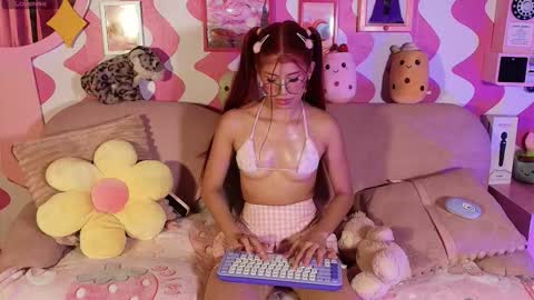 zoe online show from 11-30-25, 02:04