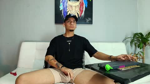 Snapshot of the_golden_boys chatting on 12-19-24, 01:39 SCOTT THEO KAMERON GENDERSON online show from 12-19-24, 01:39