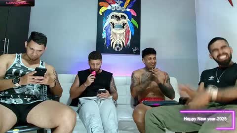 Snapshot of the_golden_boys chatting on 01-23-25, 12:25 SCOTT THEO KAMERON GENDERSON online show from 01-23-25, 12:25