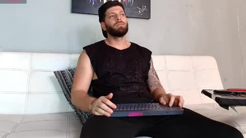 Snapshot of the_golden_boys chatting on 02-28-25, 09:12 SCOTT THEO KAMERON GENDERSON online show from 02-28-25, 09:12