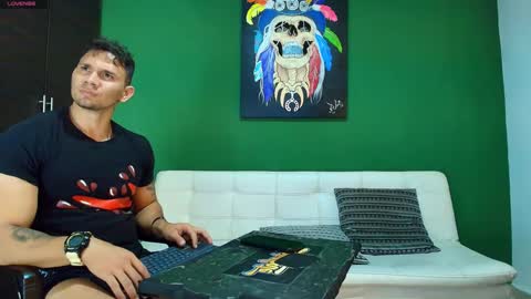 Snapshot of the_golden_boys chatting on 09-17-25, 11:39 SCOTT THEO KAMERON GENDERSON online show from 09-17-25, 11:39