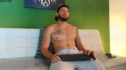 Snapshot of the_golden_boys chatting on 09-23-25, 08:34 SCOTT THEO KAMERON GENDERSON online show from 09-23-25, 08:34