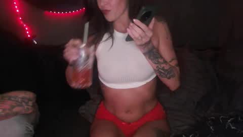 Snapshot of the_gonzo_couple chatting on 04-04-26, 07:00 The gonzos online show from 04-04-26, 07:00