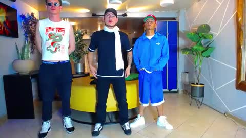 Snapshot of the_goodfellas chatting on 09-28-25, 05:07 the goodfellas online show from 09-28-25, 05:07