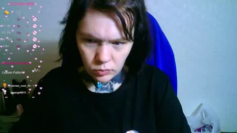 Snapshot of the_ice_owl chatting on 10-22-25, 04:18 the_ice_owl online show from 10-22-25, 04:18