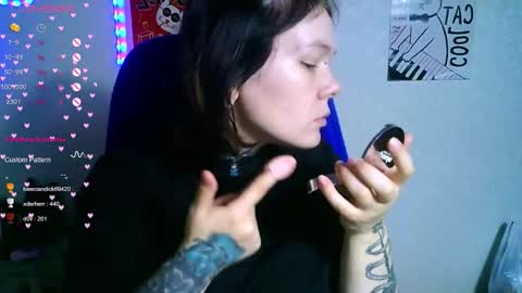 Snapshot of the_ice_owl chatting on 11-08-25, 05:40 the_ice_owl online show from 11-08-25, 05:40