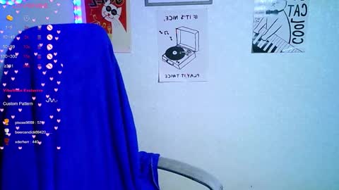 Snapshot of the_ice_owl chatting on 11-10-25, 09:08 the_ice_owl online show from 11-10-25, 09:08