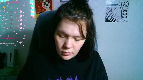 Snapshot of the_ice_owl chatting on 11-13-25, 05:50 the_ice_owl online show from 11-13-25, 05:50