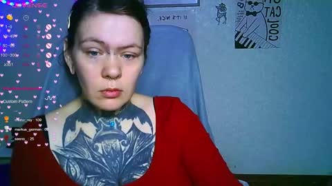 Snapshot of the_ice_owl chatting on 11-28-25, 05:10 the_ice_owl online show from 11-28-25, 05:10