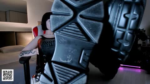 Snapshot of the_inamorata chatting on 11-09-25, 09:02 Goddess Misha online show from 11-09-25, 09:02