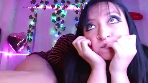 Snapshot of the_lesbian_game chatting on 02-28-25, 06:32 the_lesbian_game online show from 02-28-25, 06:32