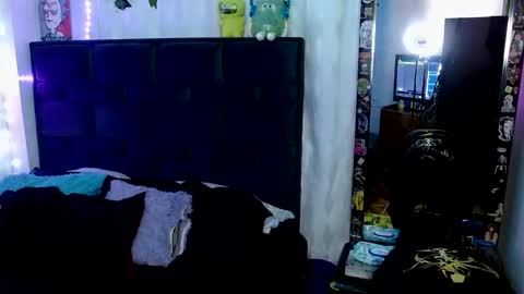 Snapshot of the_lesbian_game chatting on 03-19-26, 06:01 the_lesbian_game online show from 03-19-26, 06:01