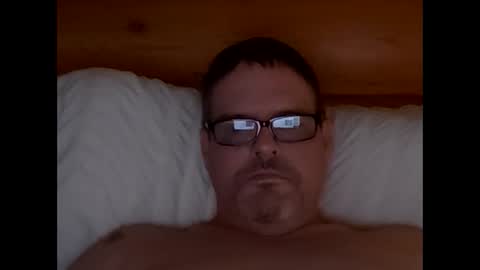 Snapshot of the_man_for_u chatting on 11-09-25, 02:37 Chris online show from 11-09-25, 02:37