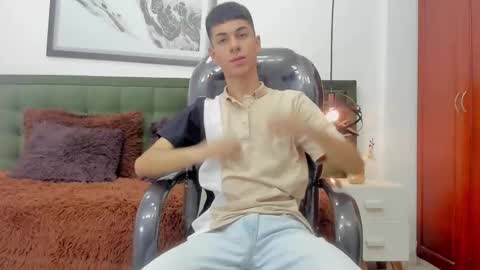   T H E    M A R K   K I N G online show from 01-06-26, 05:16