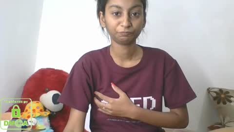 Snapshot of the_right_girl chatting on 12-12-24, 05:20 Suzan Sexy online show from 12-12-24, 05:20