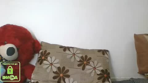 Snapshot of the_right_girl chatting on 12-13-24, 04:16 Suzan Sexy online show from 12-13-24, 04:16
