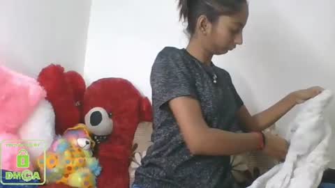 Snapshot of the_right_girl chatting on 12-19-24, 01:40 Suzan Sexy online show from 12-19-24, 01:40