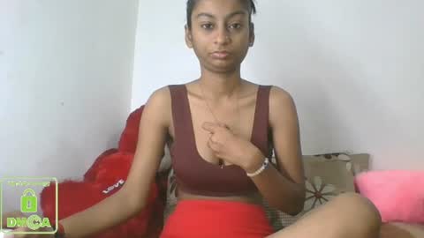 Snapshot of the_right_girl chatting on 12-21-24, 05:03 Suzan Sexy online show from 12-21-24, 05:03