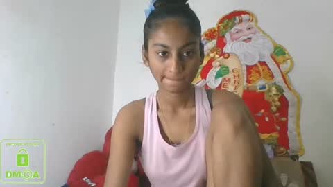 Snapshot of the_right_girl chatting on 12-26-24, 10:48 Suzan Sexy online show from 12-26-24, 10:48