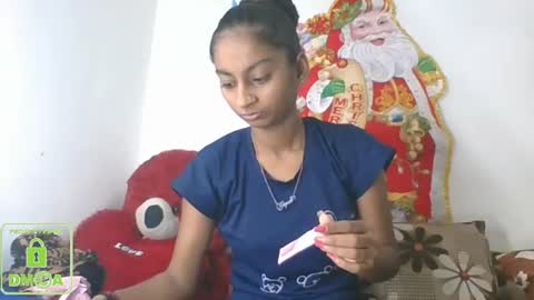 Snapshot of the_right_girl chatting on 12-31-24, 08:04 Suzan Sexy online show from 12-31-24, 08:04
