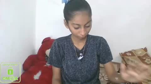 Snapshot of the_right_girl chatting on 01-11-25, 04:48 Suzan Sexy online show from 01-11-25, 04:48
