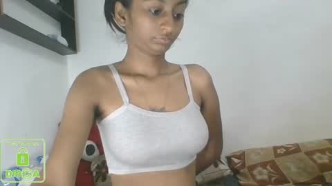 Snapshot of the_right_girl chatting on 02-18-25, 10:16 Suzan Sexy online show from 02-18-25, 10:16