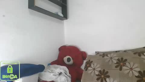 Snapshot of the_right_girl chatting on 02-18-25, 01:22 Suzan Sexy online show from 02-18-25, 01:22