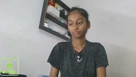 Snapshot of the_right_girl chatting on 03-08-25, 04:12 Suzan Sexy online show from 03-08-25, 04:12