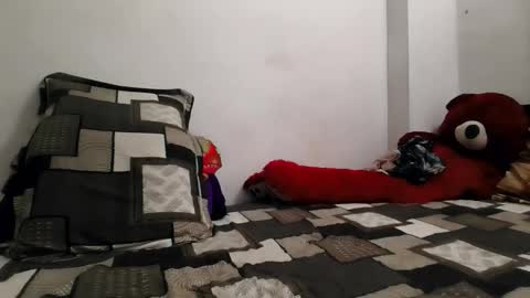 Snapshot of the_right_girl chatting on 09-17-25, 05:31 Suzan Sexy online show from 09-17-25, 05:31