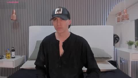 Snapshot of the_russo_ chatting on 10-18-25, 12:28 RUSSO online show from 10-18-25, 12:28