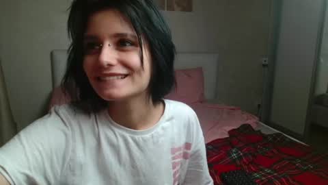 Snapshot of the_slutty_fox chatting on 07-07-26, 08:57 the_slutty_fox online show from 07-07-26, 08:57