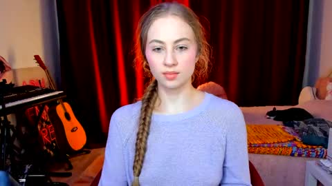 Ally    STREAMING ON TWITCH NOW Check my Twitter for updates online show from 05-04-26, 09:00