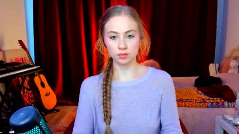 Ally    STREAMING ON TWITCH NOW Check my Twitter for updates online show from 05-18-26, 04:07