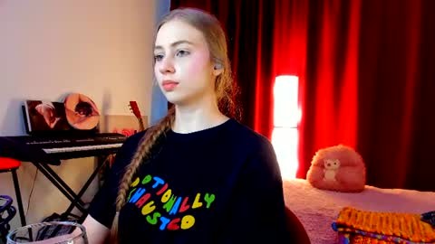 Ally    STREAMING ON TWITCH NOW Check my Twitter for updates online show from 06-29-26, 04:19