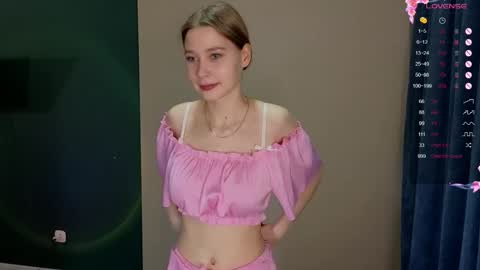 Snapshot of the_vickky chatting on 02-13-26, 05:31 Vicky online show from 02-13-26, 05:31