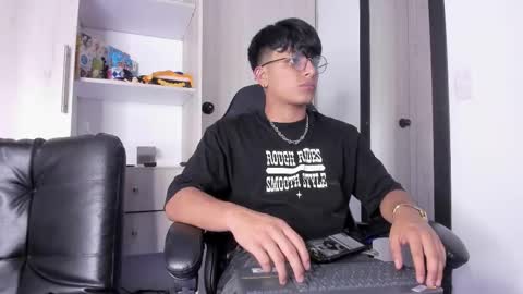 Danny online show from 10-06-25, 04:32