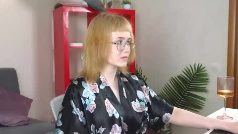 thea_quill online show from 05-01-26, 05:17