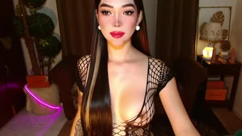 thea_whong online show from 04-27-26, 02:09