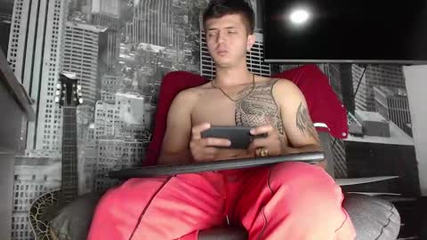 Miguel Angel online show from 12-16-24, 03:51