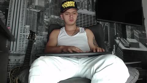 Miguel Angel online show from 12-21-24, 04:30