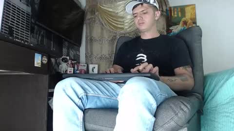 Miguel Angel online show from 01-24-25, 03:22