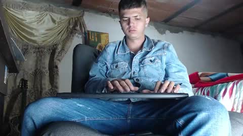 Miguel Angel online show from 02-23-25, 07:33
