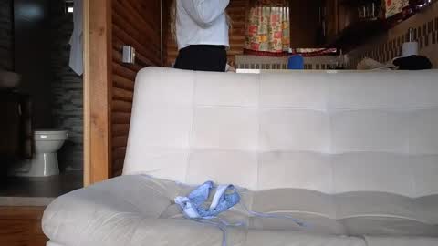 theauroramae -  online show from 02-04-25, 06:38