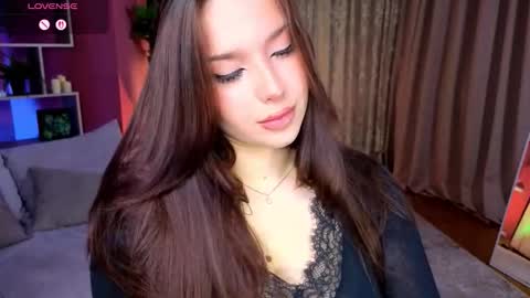 Snapshot of thebbylu chatting on 02-10-26, 01:48 Lucy online show from 02-10-26, 01:48