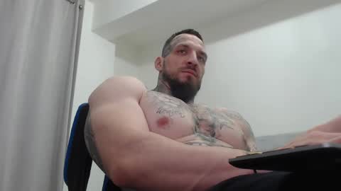 Snapshot of thebestmuscles chatting on 04-21-26, 08:34 John online show from 04-21-26, 08:34