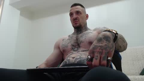 Snapshot of thebestmuscles chatting on 06-24-26, 05:12 John online show from 06-24-26, 05:12