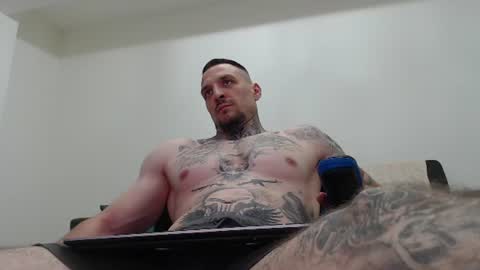 Snapshot of thebestmuscles chatting on 07-03-26, 07:53 John online show from 07-03-26, 07:53