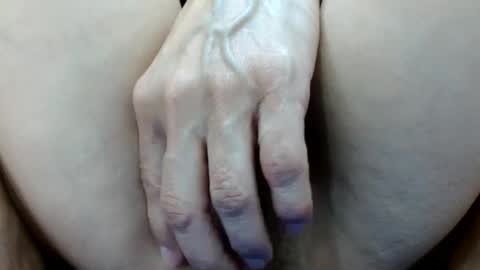 Snapshot of thebestpussyhairy chatting on 01-25-25, 05:07 Karla online show from 01-25-25, 05:07