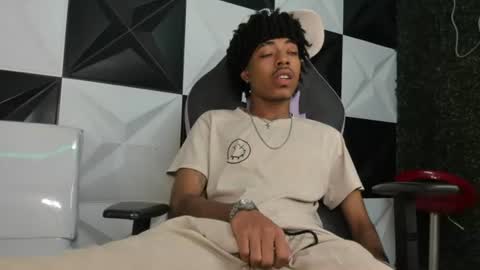 Snapshot of theblackflavor chatting on 07-12-26, 07:27 Flavor online show from 07-12-26, 07:27